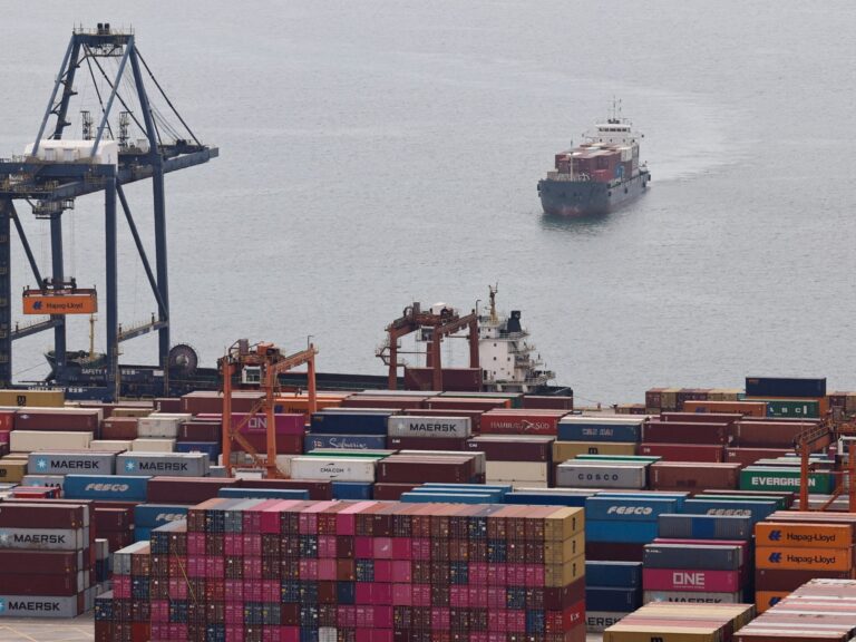 2025 05 09t064459z 1310167141 Rc2ezdaktzhy Rtrmadp 3 Usa Trump Tariffs China Goods 1746773592.jpg
