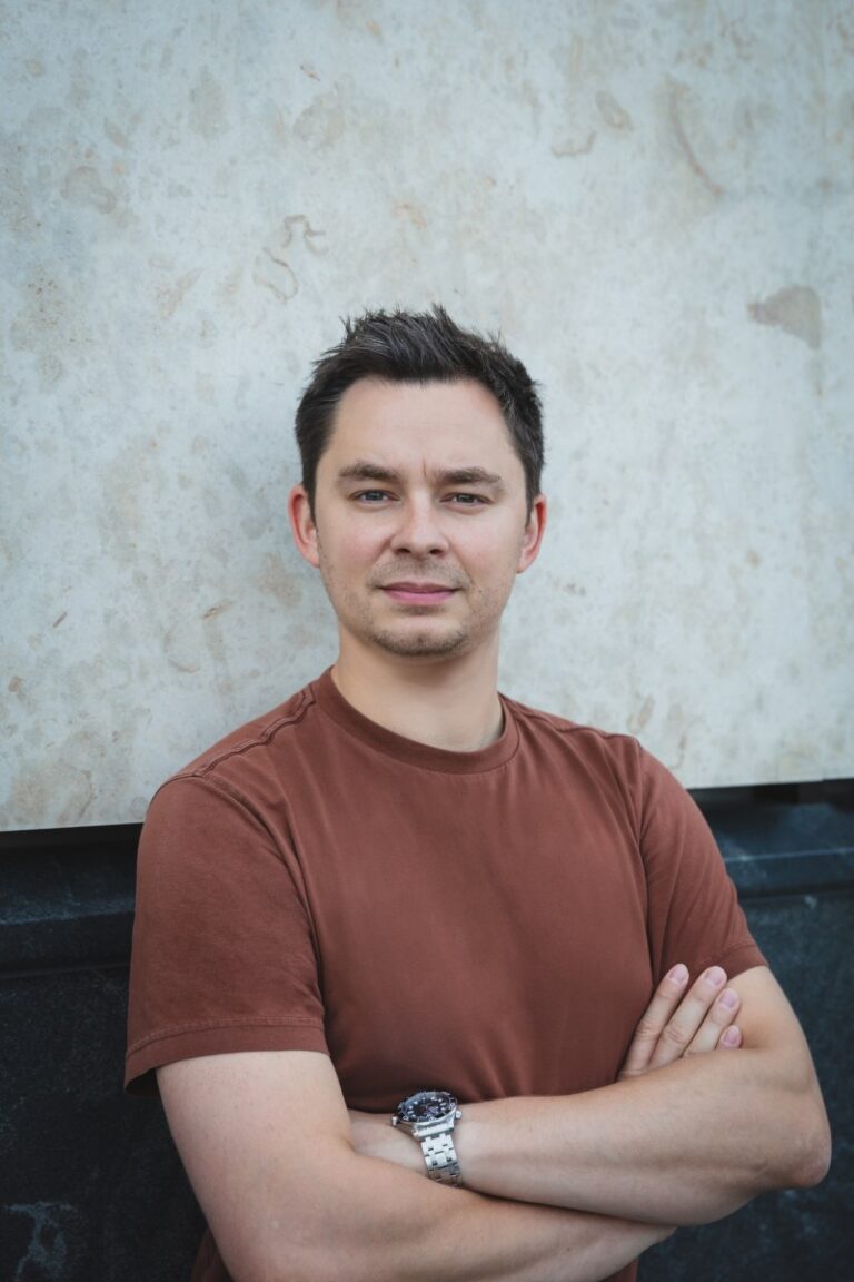 Andrei Papancea Nlx Headshot.jpg