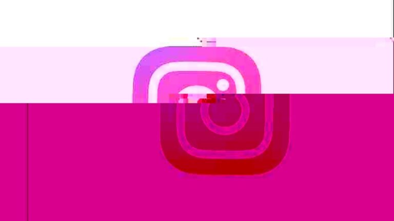 Instagram Glitch2.jpg
